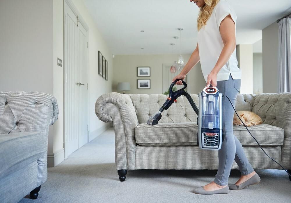 Shark Anti Hair Wrap Upright Vacuum Cleaner with Powered Lift-Away. TruePet  Model NZ801UKT only £