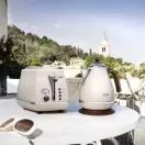 DELONGHI KBOV3001.BG 1.7L Icona Vintage Kettle - Beige/Mahogany additional 5