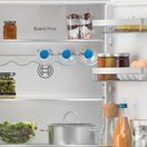 BOSCH KIN86VFE0G Seri4 NoFrost Built-In Fridge Freezer Flat Hinge additional 2
