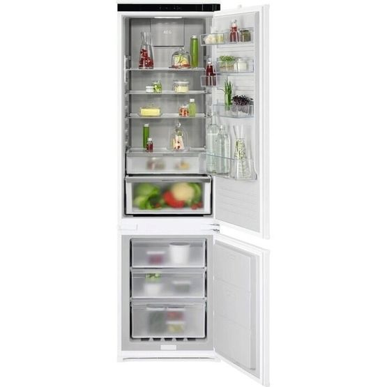 AEG NSC8M192DS 8000 Integrated Cooling 360° Fridge Freezer 188.4c